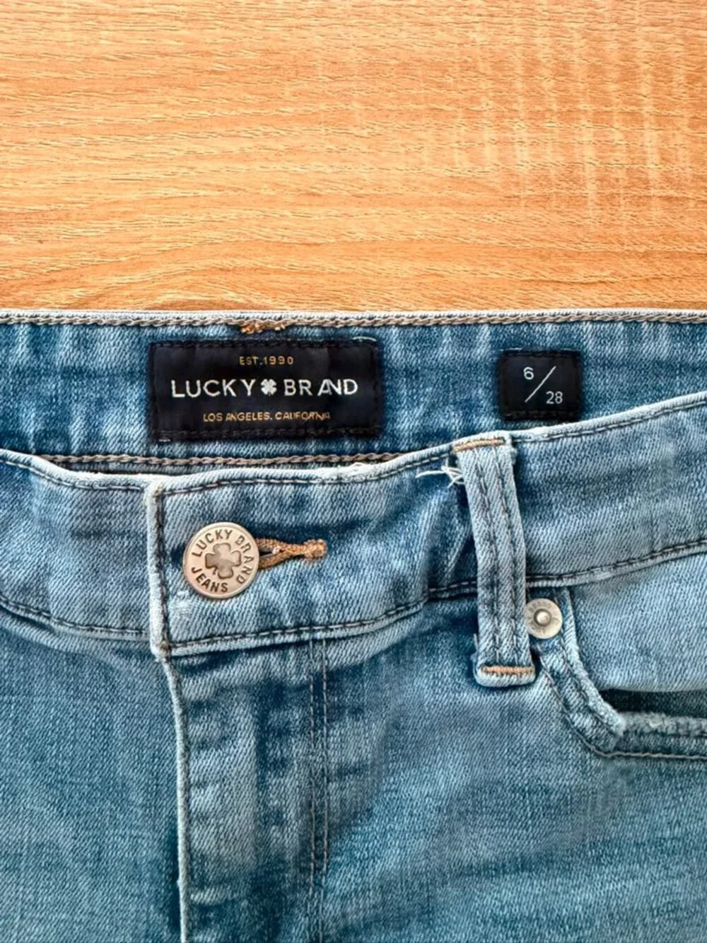 Lucky Brand The Cut Off Denim Shorts Women's Size 6/28 Distressed Raw Hem Stretc